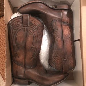 FRYE Billy Pull On Cowboy Boots